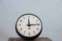 275_ibmofficewallclock--001.jpg