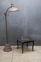 456_sculpturedlegtableblack--001.jpg