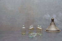661_112018th-century-mercury-apothecary-bottles2.jpg