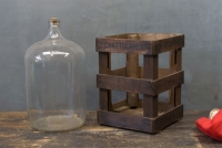 826_1319chattolanee-crate-wood-bottle-water3.jpg