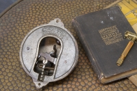 856_13621876-servant-general-store-wall-bell-2.jpg