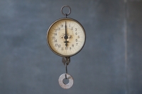 884_1394old-nyc-street-stand-hanging-scale1.jpg